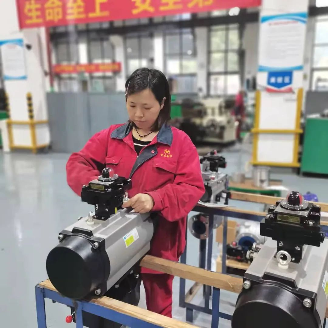 陽春三月 巾幗綻芳華(圖2) 陽春三月 巾幗綻芳華(圖2)