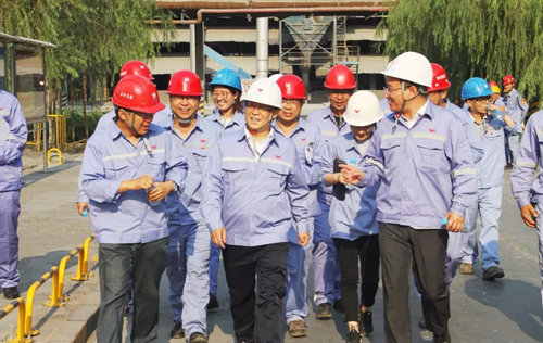 王大真一行到內蒙片區現場辦公(圖1) 王大真一行到內蒙片區現場辦公(圖1)