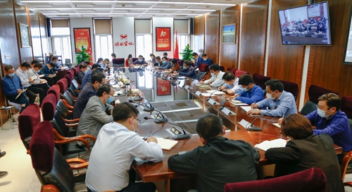 集團(tuán)召開(kāi)行政辦公會(huì)暨工作調(diào)度會(huì)(圖1) 集團(tuán)召開(kāi)行政辦公會(huì)暨工作調(diào)度會(huì)(圖1)