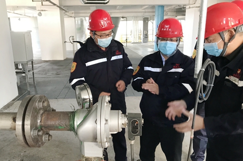 王大真到新疆宜化、新疆宜化礦業走訪慰問干部職工(圖2) 王大真到新疆宜化、新疆宜化礦業走訪慰問干部職工(圖2)