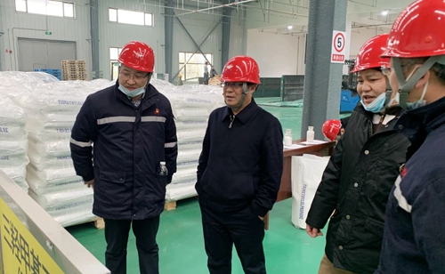 王大真到宜昌區域分子公司和項目現場檢查指導工作(圖1) 王大真到宜昌區域分子公司和項目現場檢查指導工作(圖1)