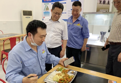 王大真一行到松滋肥業和宜昌區域分子公司檢查調研(圖4) 王大真一行到松滋肥業和宜昌區域分子公司檢查調研(圖4)