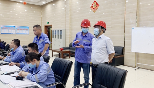 王大真到宜昌區域分子公司檢查指導工作(圖1) 王大真到宜昌區域分子公司檢查指導工作(圖1)