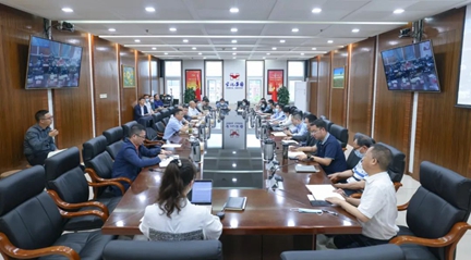 集團(tuán)召開事故案例警示教育暨一季度安委會環(huán)委會(擴(kuò)大)會議(圖1) 集團(tuán)召開事故案例警示教育暨一季度安委會環(huán)委會(擴(kuò)大)會議(圖1)