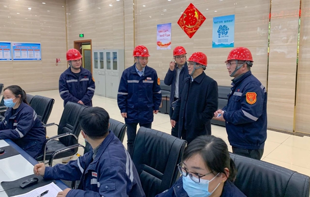 大年初一，王大真到田家河新項(xiàng)目和分子公司走訪(fǎng)慰問(wèn)(圖5)