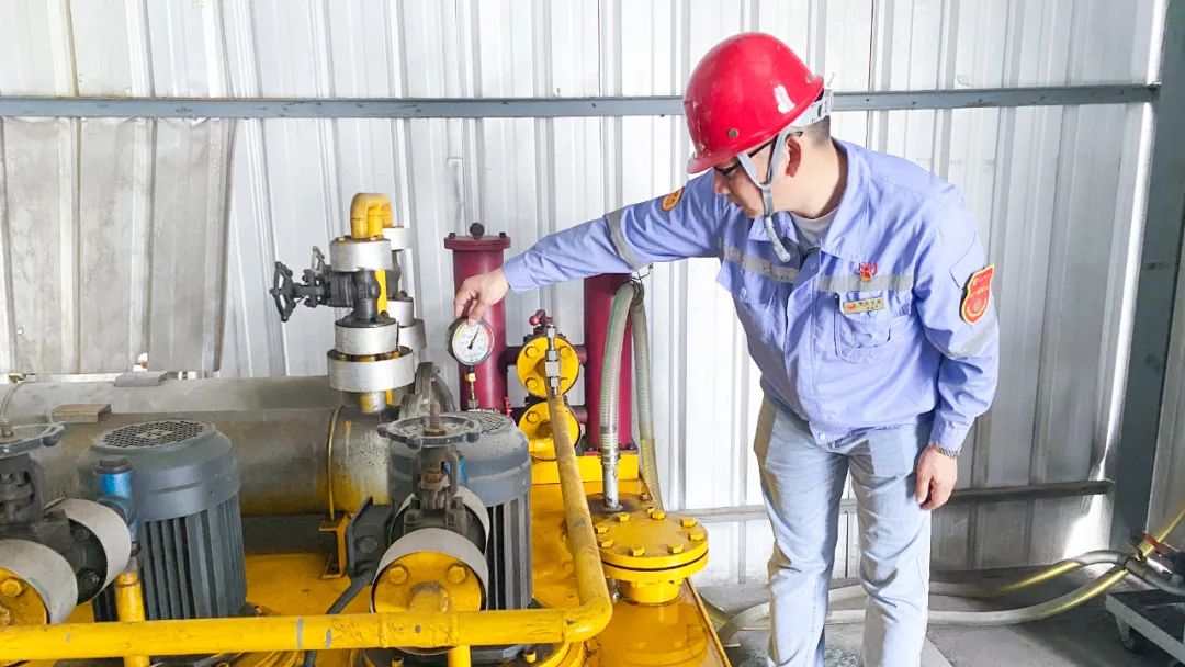 【宜化榜樣】勞動模范曾建華:庚續“三牛精神”,不用揚鞭自奮蹄(圖3) 圖片