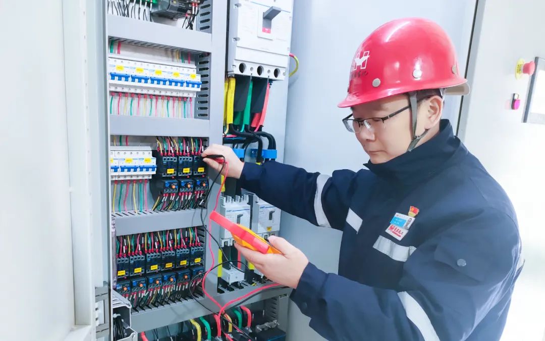 【宜化榜樣】楚星公司江剛：扎根一線，保障電氣設備平穩(wěn)運行(圖4)