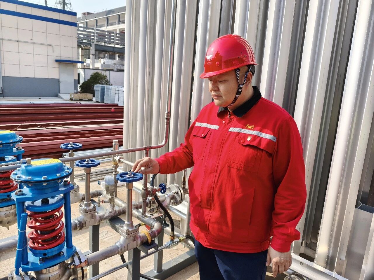 【先進典型】宜化化機邢玉林:扎根一線守初心,實干篤行顯擔當(圖6) 【先進典型】宜化化機邢玉林:扎根一線守初心,實干篤行顯擔當(圖6)